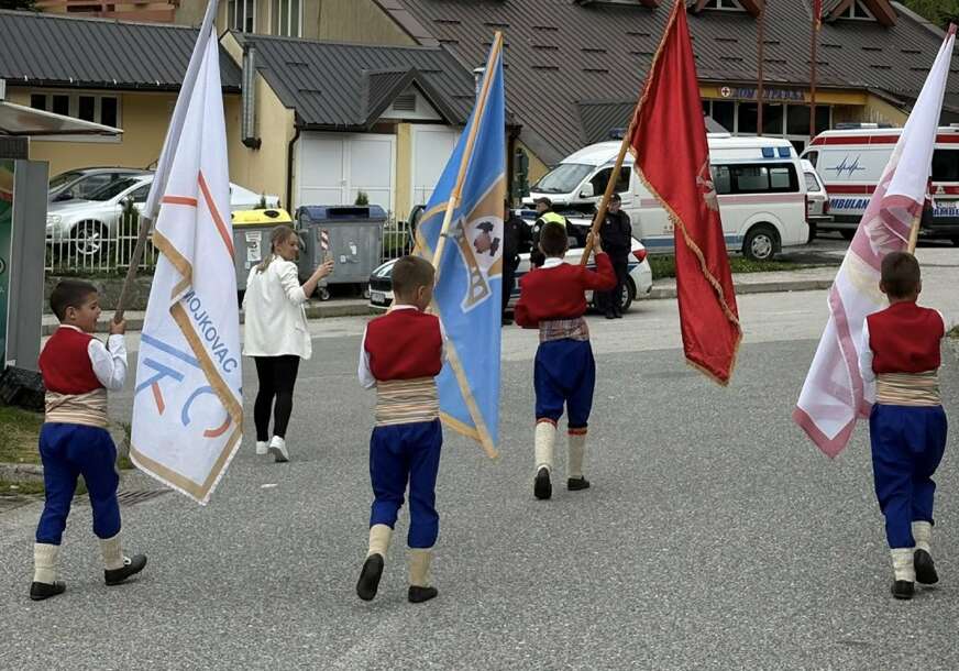 POLITIKA UPLELA PRSTE U FOLKLOR Crnogorska udruženja u sukobu zbog predstavljanja učesnika iz Srpske