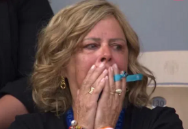 (VIDEO) Porodica na nogama, a titula izmakla: Mamine suze boljele više od poraza za Janika Sinera