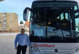 "NEČIJI CIJELI ŽIVOT BIO JE U MOJIM RUKAMA" Vozač Ivan u autobusu našao torbu, kada ju je otvorio nastala je filmska drama