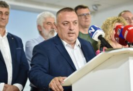 "Srpskoj su oteta još 3 miliona KM" Radulović poručio da je afera "Viadukt" dobro osmišljen PLJAČKAŠKI PODUHVAT