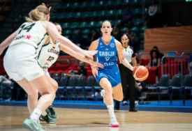 MARININE LAVICE PONOVO PORAŽENE Košarkašice Srbije upisale poraz od Litvanije i došle na korak od ispadanja sa Eurobasketa