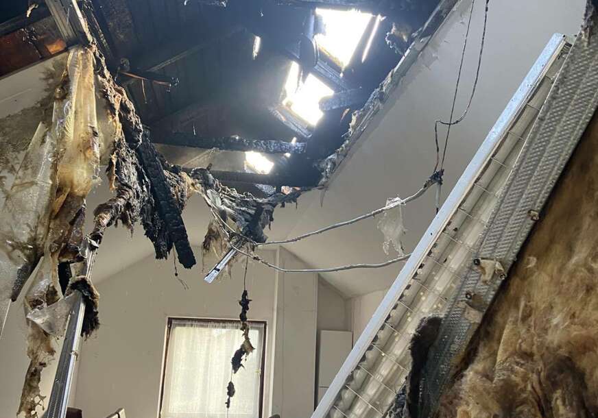 (FOTO) Intervenisali vatrogasci: Gorjela kuća u Banjaluci