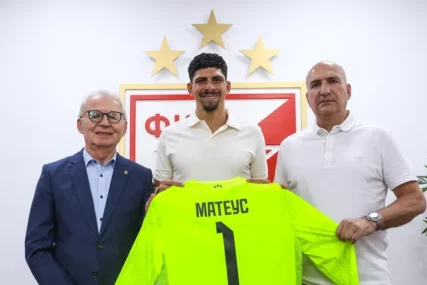 (FOTO) SADA JE I ZVANIČNO Mateus predstavljen na Marakani kao novi golman Crvene zvezde