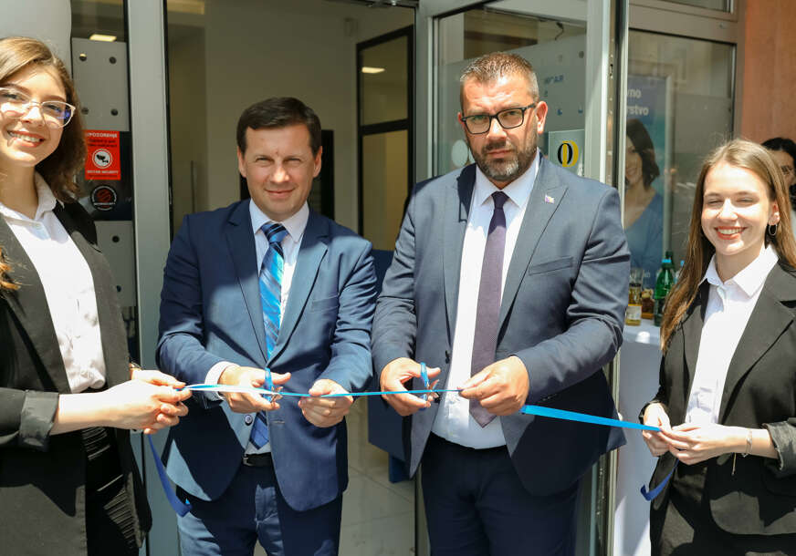 (FOTO) Od povjerenja do prisutnosti: Nova banka otvorila 88. poslovnicu- Filijalu Srebrenik