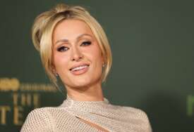 (VIDEO) "Bacali su me u samicu, ZLOSTAVLJALI, tukli, kljukali pilulama, gledali golu, a bila sam samo dijete" Paris Hilton nije imala život kao iz bajke, već 3 godine PAKLA U INTERNATIMA