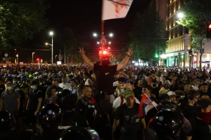 (FOTO) PRELIMINARNE BROJKE KAŽU Arhiv javnih skupova objavio procjenu koliko je ljudi bilo na protestu u Beogradu
