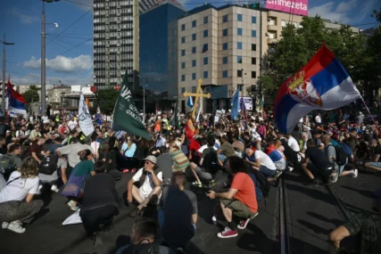 "Ovo je kraj izdajničke vlasti" Istekao ultimatum, studenti predložili društveni dogovor, te IZNIJELI 10 ZAHTJEVA