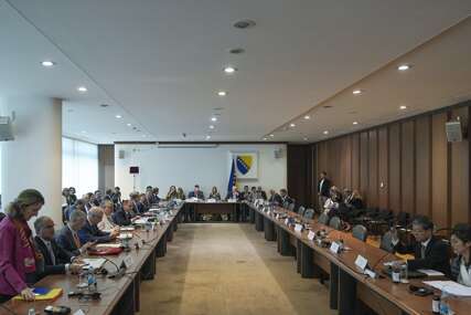 (FOTO) SVI PROTIV JEDNOG Pomažu li stranci formiranje NOVE KOALICIJE u BiH
