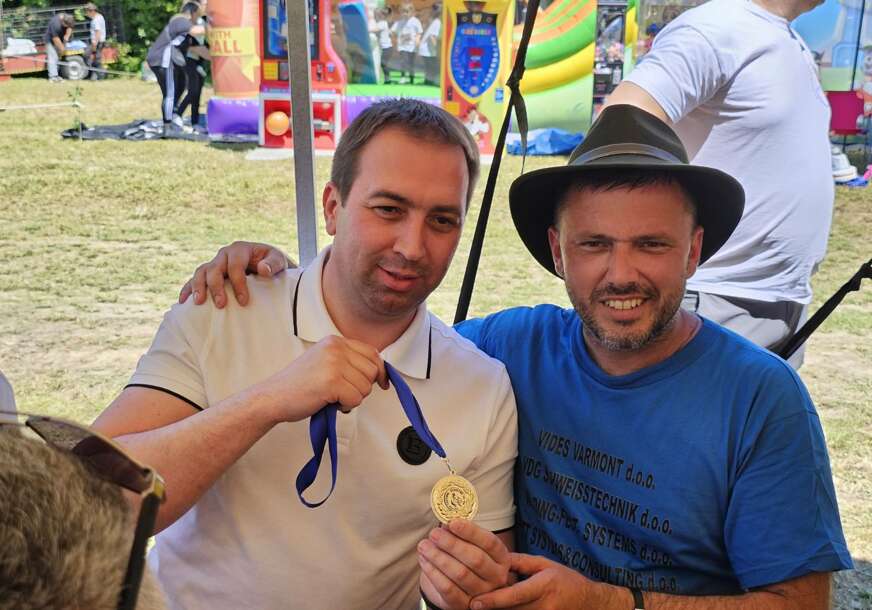 (FOTO) Selak u Brodu na štraparijadi: Podrška tradiciji i narodnom saborovanju