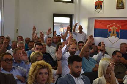 (FOTO) SDS će imati svoje kandidate za predsjednika Republike i člana Predsjedništva BiH: Koja se IMENA spominju u zaključcima GO
