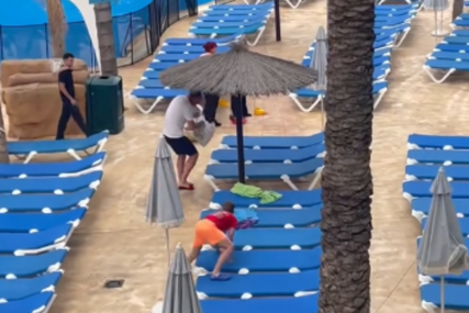 (VIDEO) "Apsolutno bijedno" Ljuta borba turista za ležaljke, na mrežama osvanuo video koji je  SKUPIO MILIONSKE PREGLEDE
