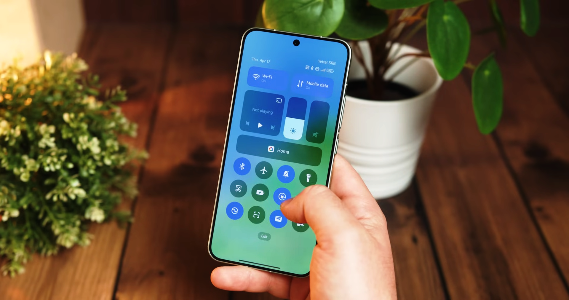 Xiaomi 18 Pro sprema poseban AI taster koji upravlja i vašim automobilom