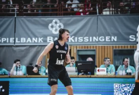 (FOTO) Brkovi i frizura iz 90-ih: Zak Seljas novi igrač Asvela i lice koje se ne zaboravlja