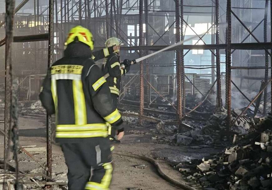 Požar u fabrici u Mostaru