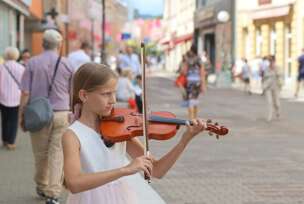 Djevojčica, violina, sviranje