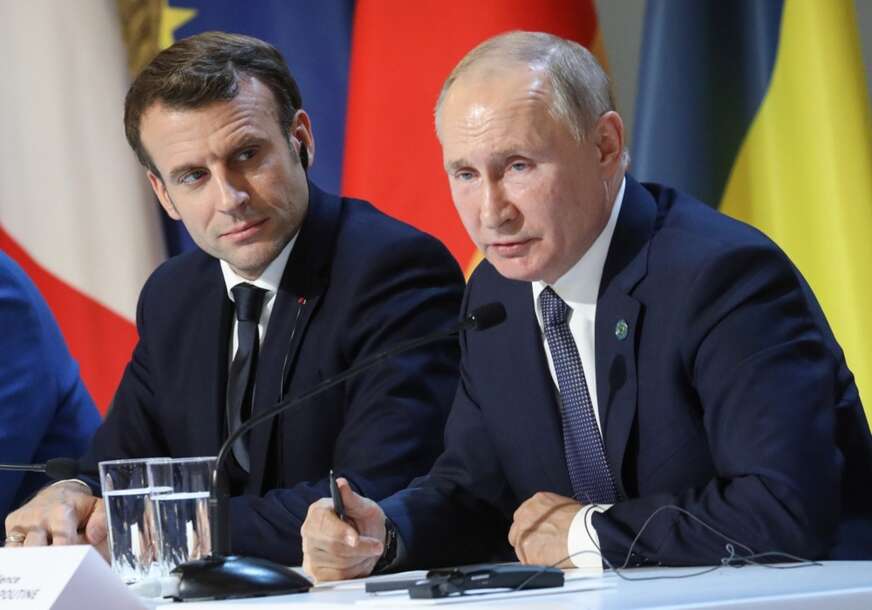  Vladimir Putin i Emanuel Makron