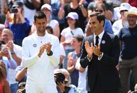 NOVAK JE JEDINI URADIO TE 2 STVARI Vimbldon se oglasio poslije poništavanja rekorda Federera