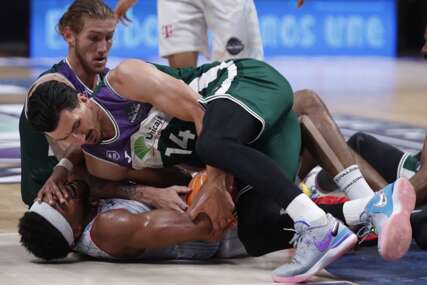 Bura u BiH pred Evrobasket: Nepozvani Đedović odgovorio selektoru "Reprezentaciji sam dostupan kao i uvijek"