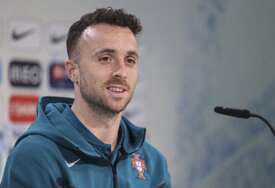 (FOTO) "Nije bio samo fantastičan igrač, nego i izuzetna osoba" Fudbalski savez Portugalije se emotivno oprostio od Dioga Žote