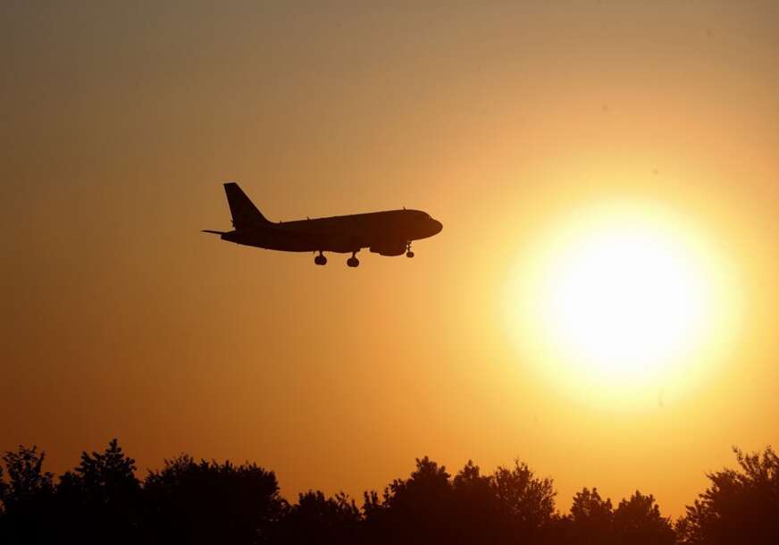 Avion
