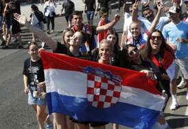 Pojavili se na Hipodromu: Evo ko je od poznatih DOŠAO DA PODRŽI Tompsona
