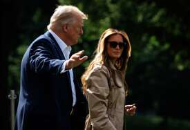 (VIDEO, FOTO) Lijepa Melanija u patikama koje SVAKA JUGOSLOVENKA PAMTI: Za ovakve modele išlo se u Trst, pa na carinu