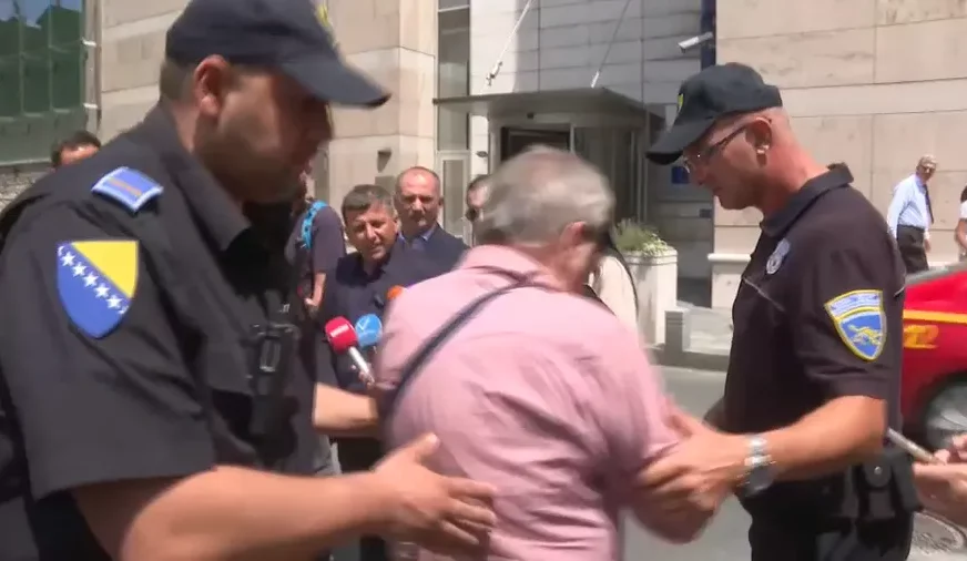 Mušakrac nasrnuo na Nebojšu Vukanovića