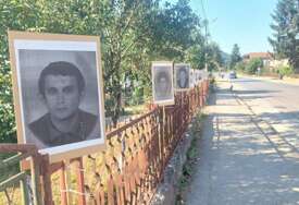 "SVIJET DA VIDI I SRPSKE ŽRTVE" Postavljene fotografije stradalih uz put Bratunac - Srebrenica