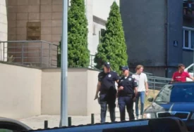 (VIDEO) HAPŠENJA NAKON BLOKADE U UŽICU Privedeni Pavle Cicvarić i gradski odbornik Radovan Novaković