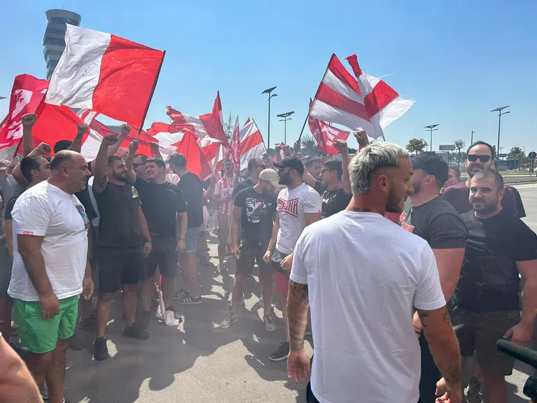 Marko Arnautović dočekan na beogradskom aerodromu