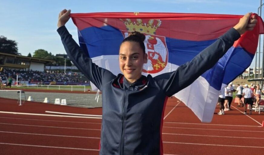 Adriana Vilagoš