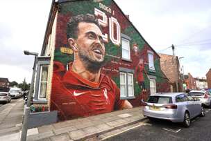 Mural u Liverpoolu u čast Dioga Jote i njegovog brata