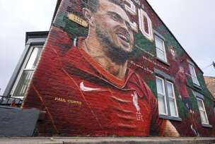 Mural u Liverpoolu u čast Dioga Jote i njegovog brata