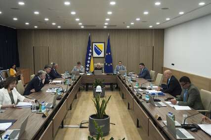 Košarac glasao PROTIV, Amidžić se NIJE POJAVIO: Ponovo oboren Plan rasta na sjednici Savjeta ministara