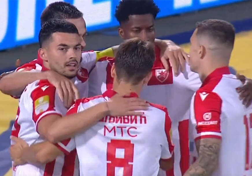fudbaleri Crvene zvezde slave postignuti gol
