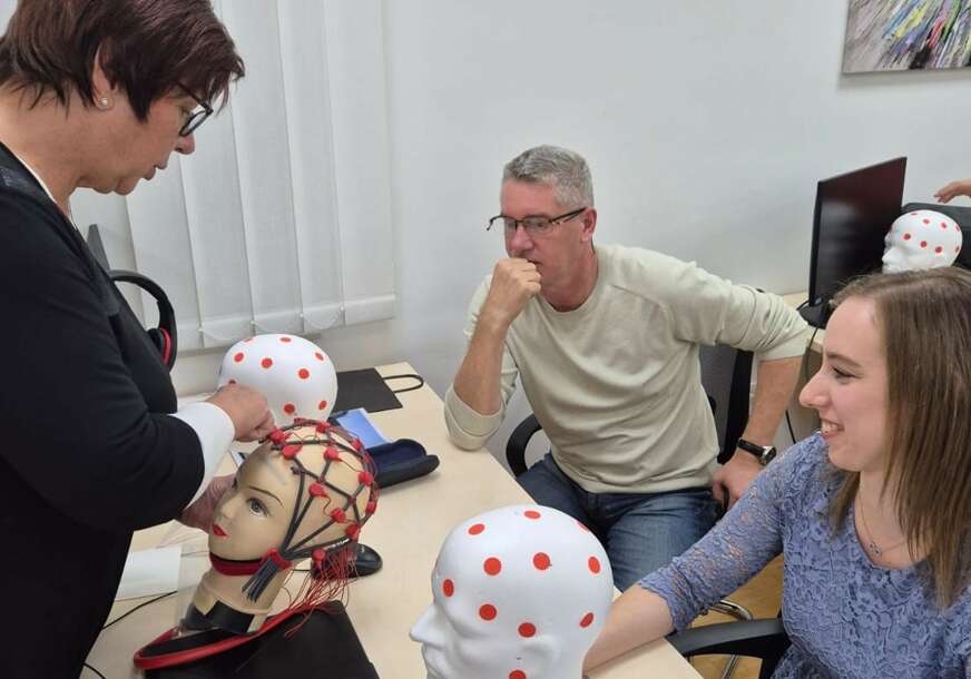 (FOTO) Pod pokroviteljstvom Vlade Đajića: Štićenici DSC u Frankfurtu na završnom polaganju za neuro EEG terapeuta
