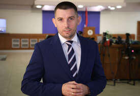(VIDEO, FOTO) Šulić nudi novo rješenje: Može li aplikacija pomoći građanima da prežive poskupljenja?