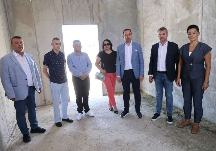 FOTO: USTUPLJENA FOTOGRAFIJA