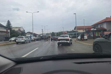 UDES U BANJALUCI Učestvovalo više automobila, stvaraju se gužve u saobraćaju