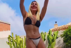 (VIDEO) Voditeljka objavila privatan snimak iz Španije: Jovana Jeremić TRESE ZADNJICOM I GRUDIMA, spušta se do poda