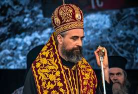 "Ne postoji nijedna riječ koja abolira zločince ili veliča zločine" Mitropolit Metodije SASLUŠAN U POLICIJI zbog besjede na liturgiji