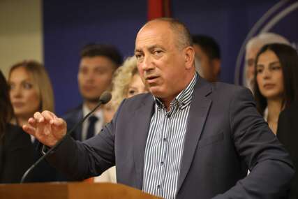 (VIDEO) “Izbjeglice iz Južne i Centralne Amerike u zamjenu za UKIDANJE SANKCIJA” Crnadak proziva Dodika