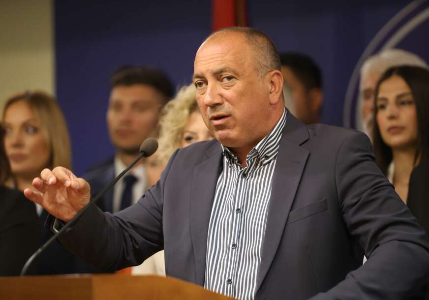 (VIDEO) “Izbjeglice iz Južne i Centralne Amerike u zamjenu za UKIDANJE SANKCIJA” Crnadak proziva Dodika