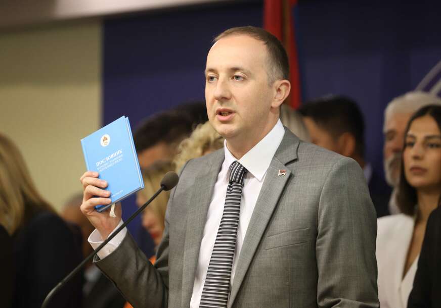 "Ako ima za kumovu zgradu i za kockarnice, mora biti i za puteve u Hercegovini" Bodiroga optužio načelnike opština za podanički stav