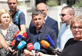 "KOLIKO KOŠTA OVA ZEMLJA I KO TRGUJE PRAVDOM?" Vukanović optužuje strane diplomate i domaće vlasti za "TRULE DILOVE", najavio i proteste