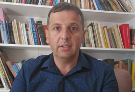(VIDEO) "Ovo je antisrpska politika stalnih tenzija" Vukanović poručio da Dodik lakše ispušta život nego funkciju, te da NEĆE UČESTVOVATI U REFERENDUMU