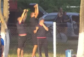 (VIDEO) Proslavio pobjedu svog konja: Nikola Jokić na hipodromu u Srbobranu