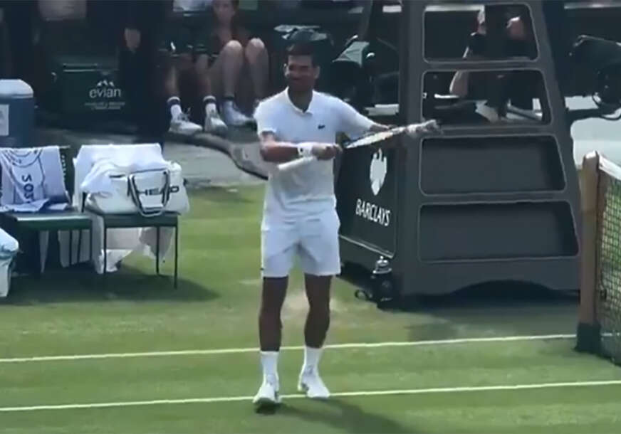 Novak Đoković slavi nakon pobjede