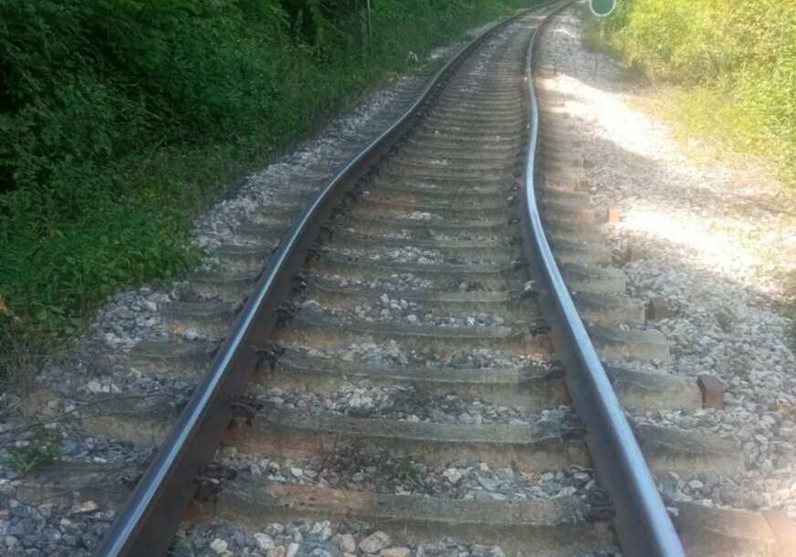 SAOBRAĆAJ U PREKIDU Oglasili se iz Željeznica Srpske o deformaciji kolosijeka zbog ekstremne vrućine