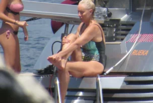 Lepa Brena na jahti